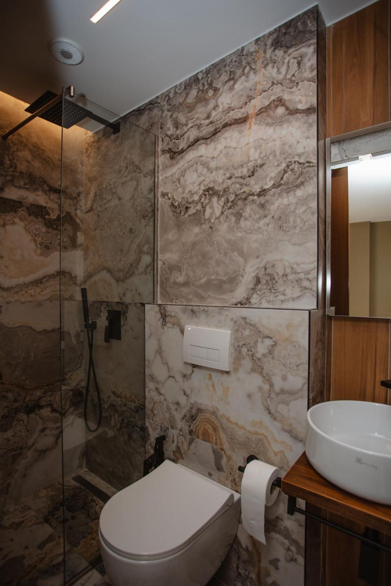 Hotel Flaer Shkodër Екстериор снимка