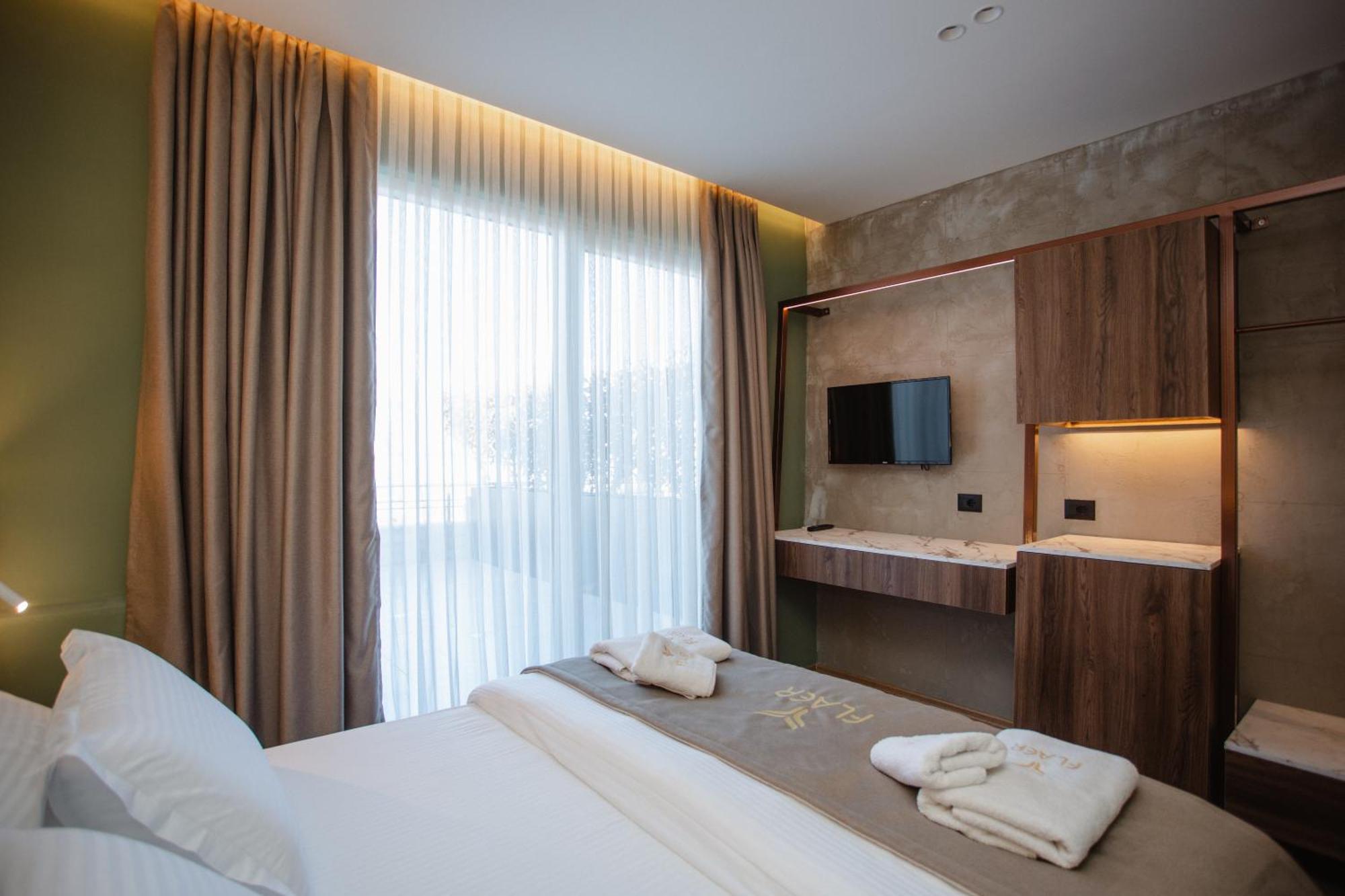 Hotel Flaer Shkodër Екстериор снимка