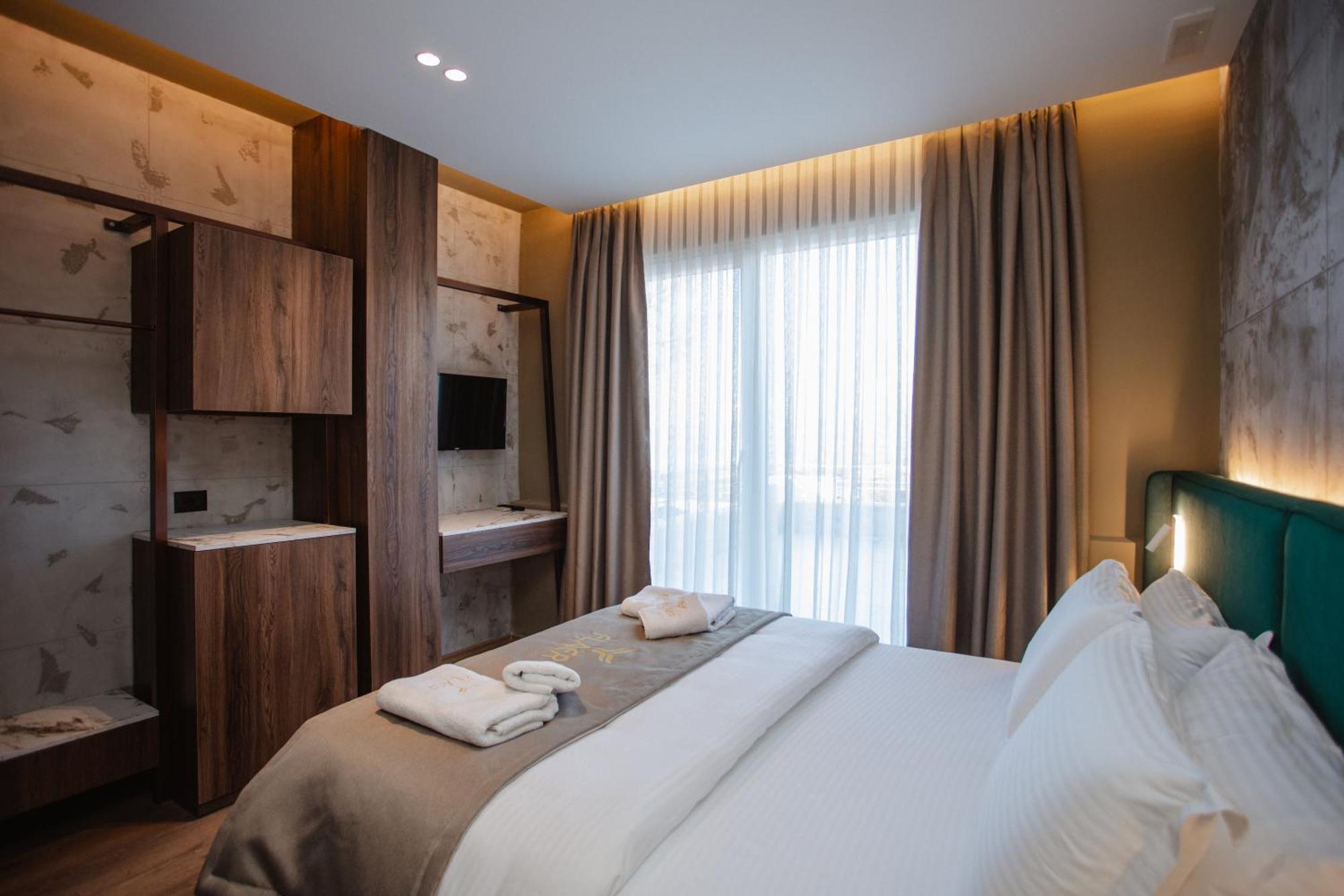 Hotel Flaer Shkodër Екстериор снимка