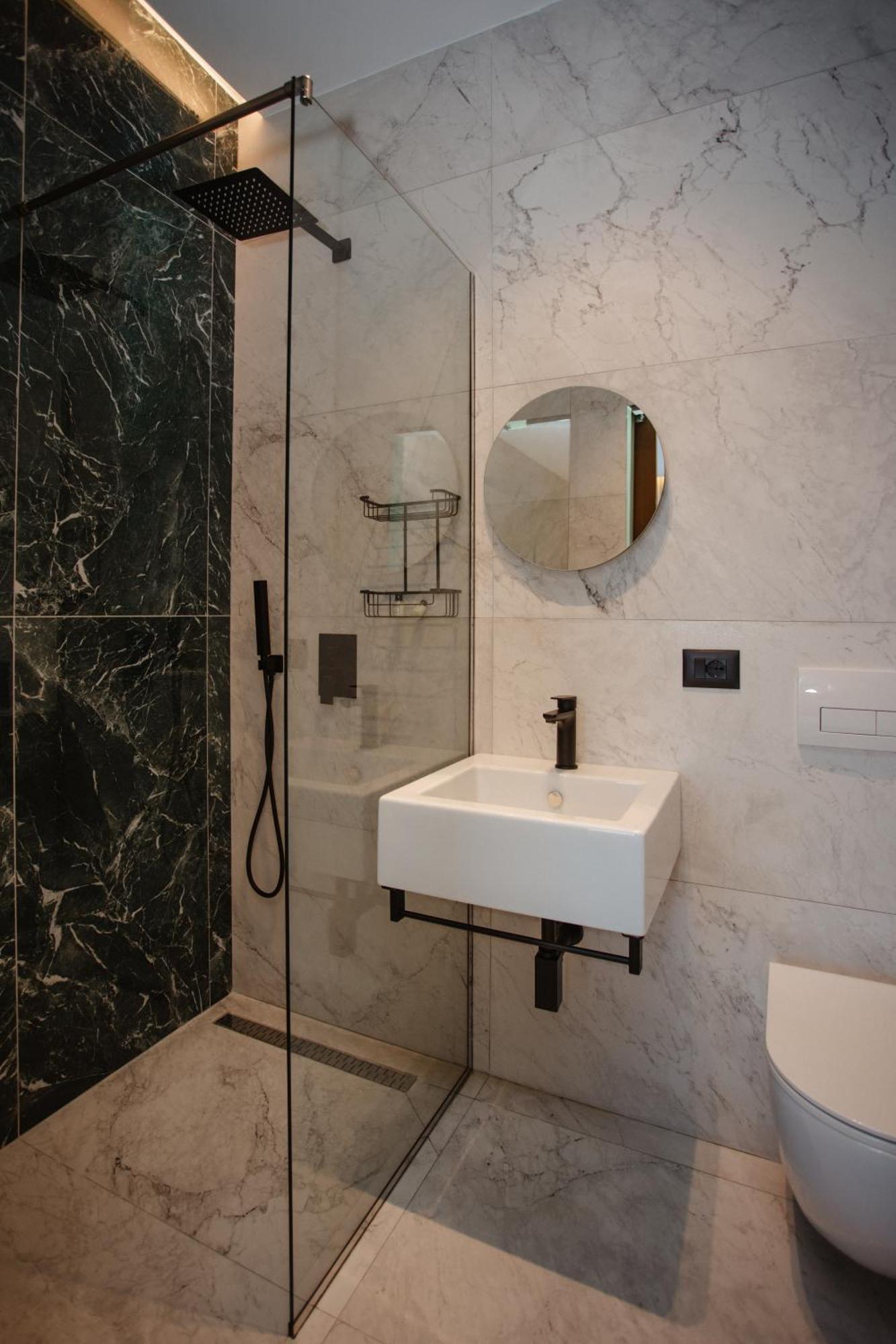 Hotel Flaer Shkodër Екстериор снимка