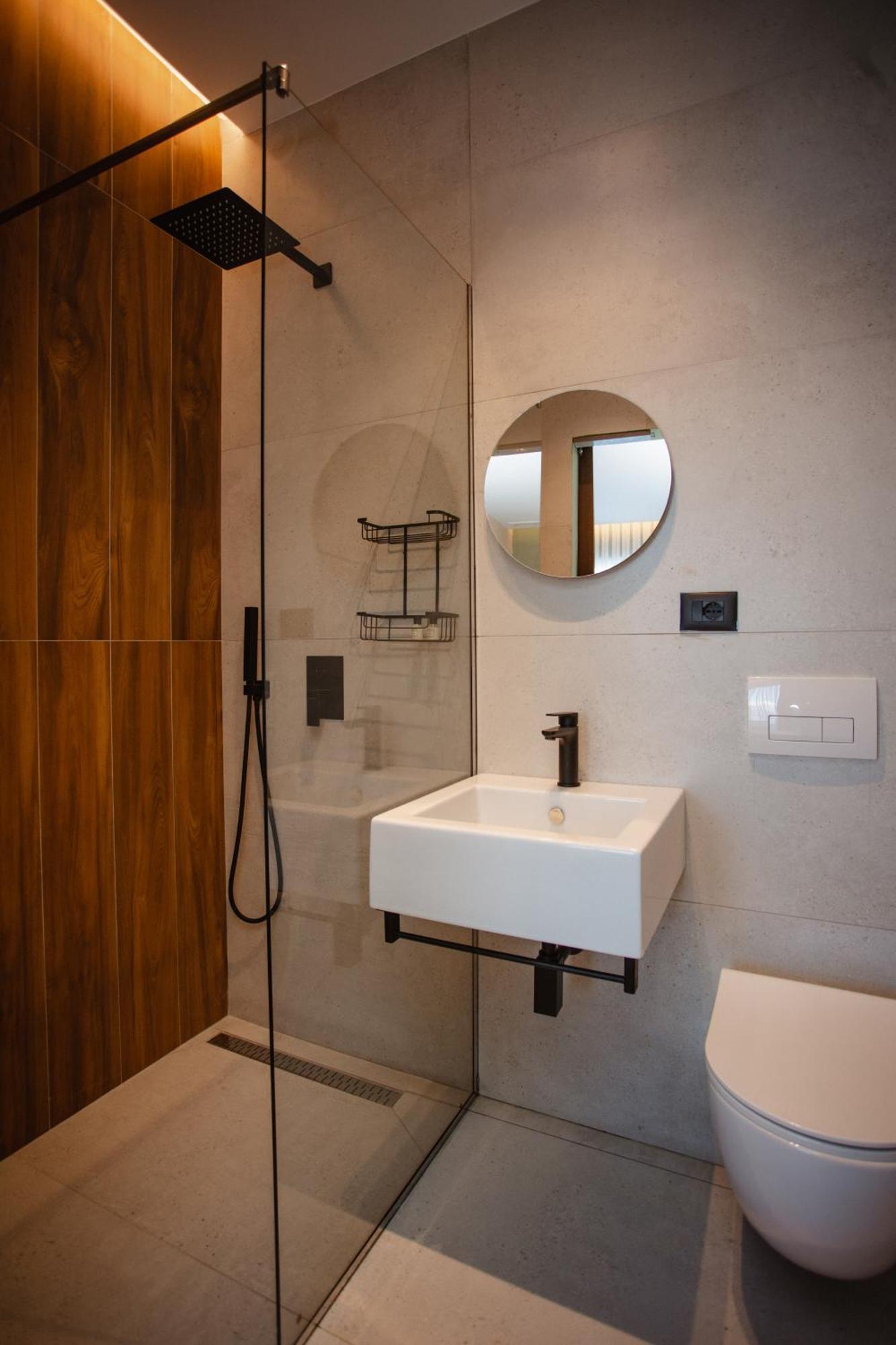Hotel Flaer Shkodër Екстериор снимка