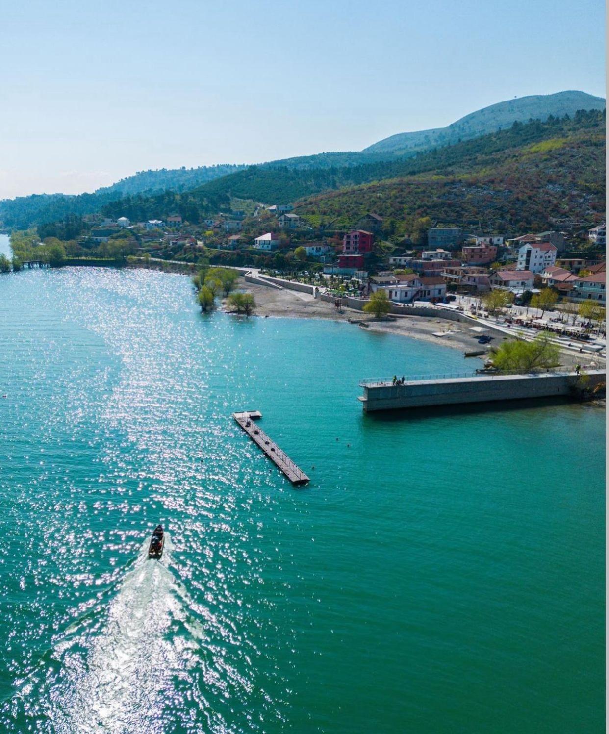Hotel Flaer Shkodër Екстериор снимка